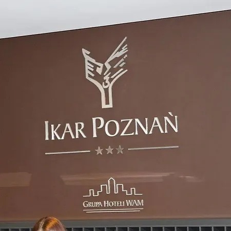 Ikar מלון