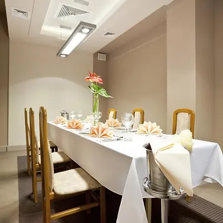 Hotel Ikar Posen